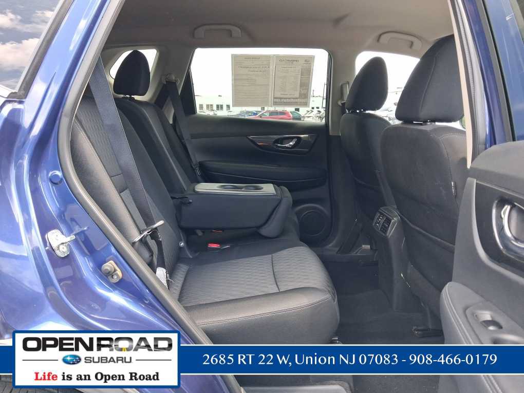 Used 2017 Nissan Rogue S w/ Appearance Package AWD/4WD image 46
