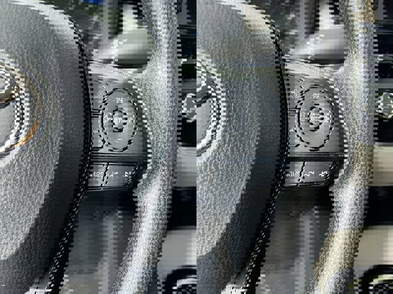 Used 2025 Toyota Corolla LE image 17