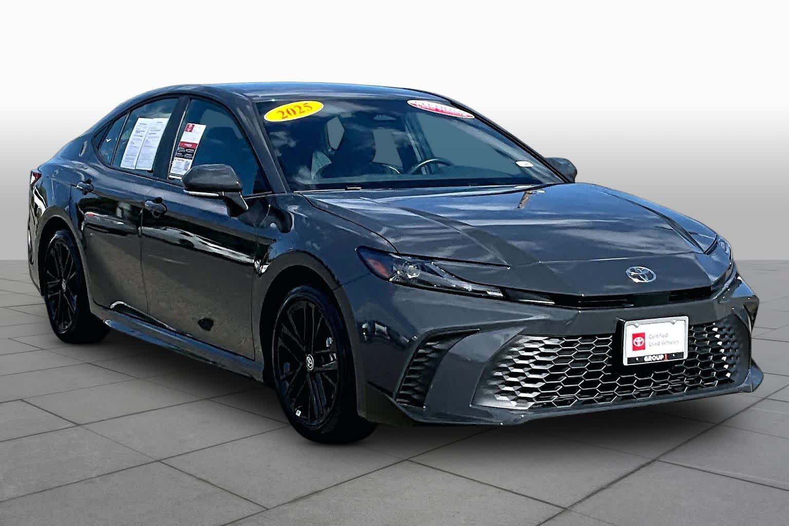Certified 2025 Toyota Camry SE w/ Convenience Package FWD image 2