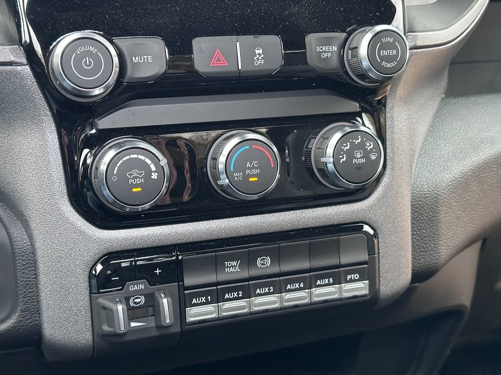 New 2026 RAM 5500 Tradesman w/ Chrome Appearance Group image 24