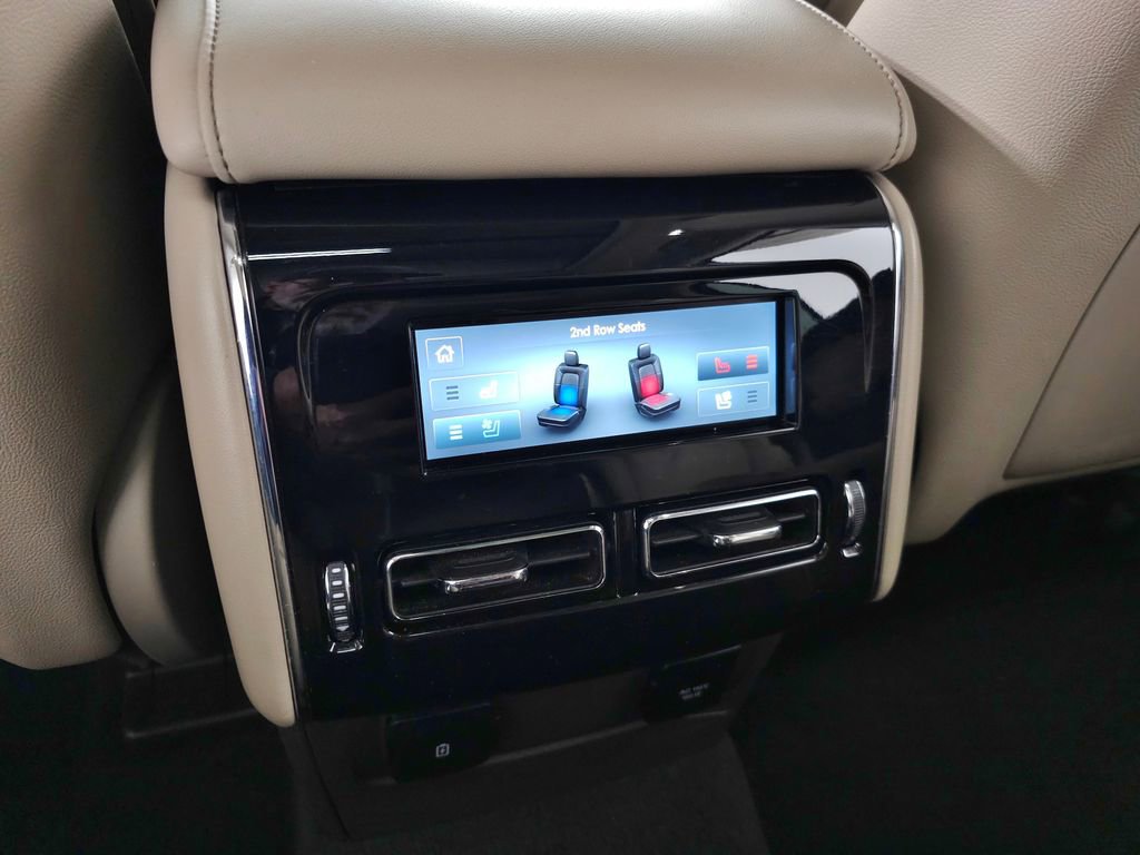 Used 2020 Lincoln Aviator Reserve w/ Equipment Group 201A AWD/4WD image 36