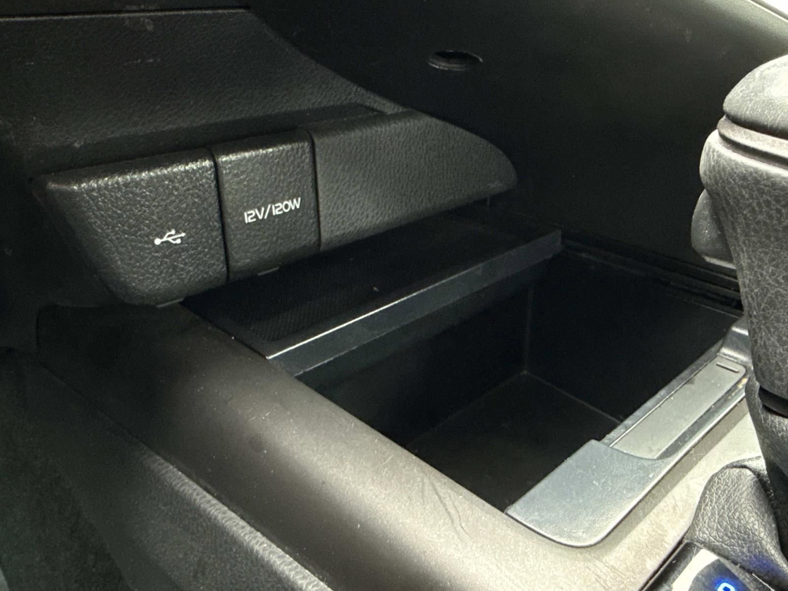 Used 2023 Toyota Camry SE image 12