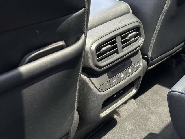 Used 2025 Honda Pilot Touring image 15