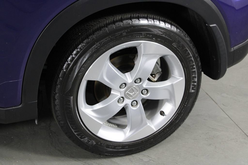 Used 2016 Honda HR-V LX image 11