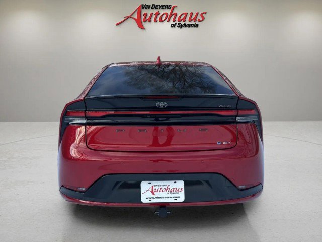Used 2023 Toyota Prius XLE image 7