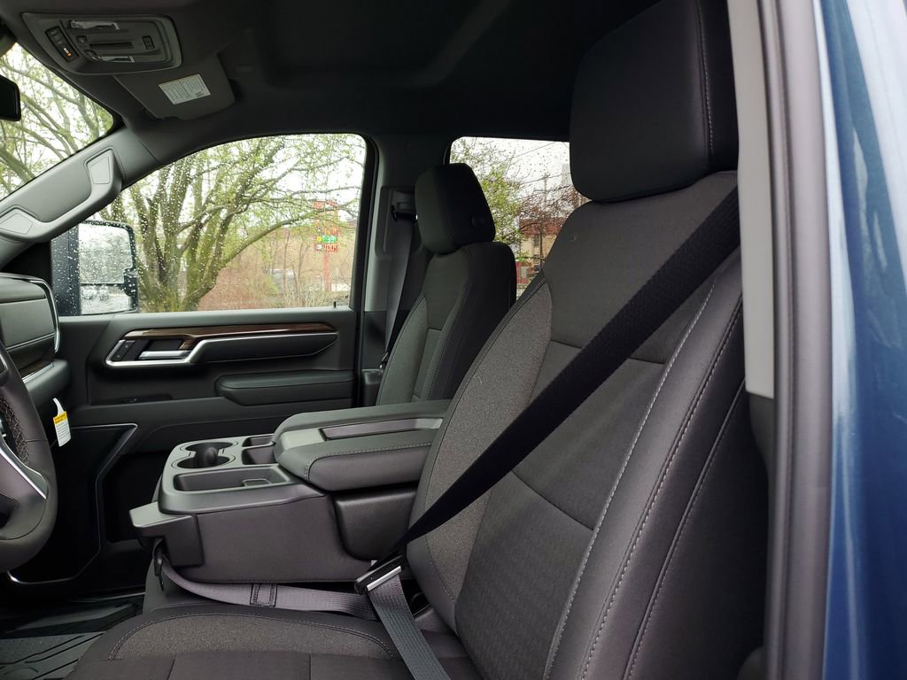 New 2026 Chevrolet Silverado 2500 LT w/ All Star Edition AWD/4WD image 15