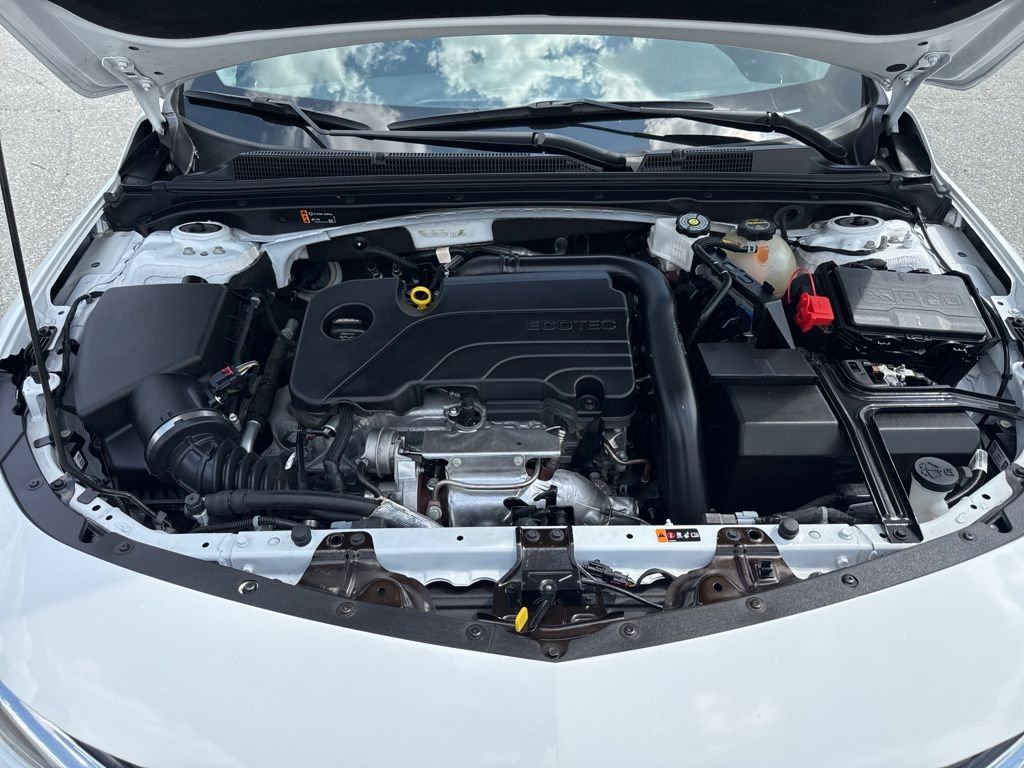Used 2025 Chevrolet Malibu LT FWD image 33