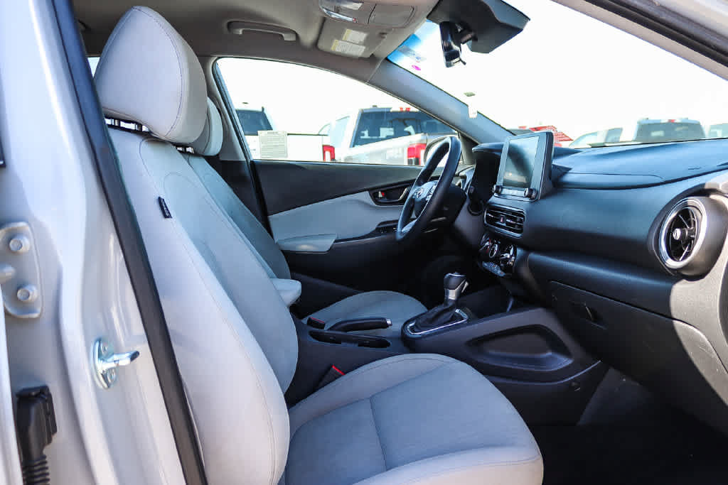 Used 2023 Hyundai Kona SEL AWD/4WD image 16