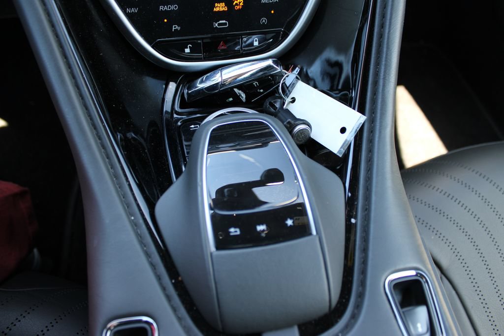 Used 2020 Aston Martin DB11 Volante RWD image 19