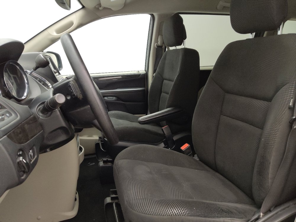 Used 2020 Dodge Grand Caravan SE w/ UConnect Hands-Free Group FWD image 17