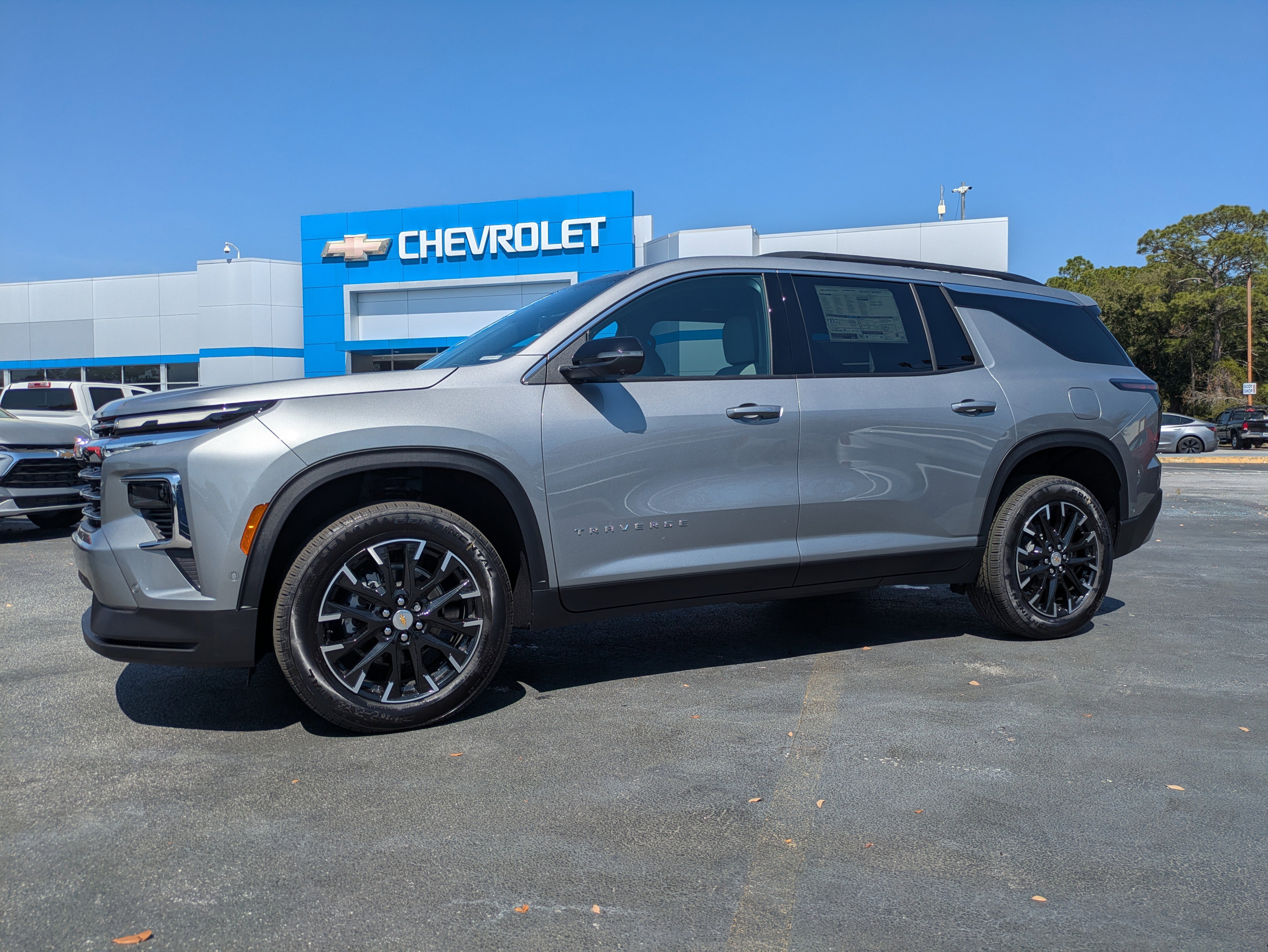 New 2026 Chevrolet Traverse LT video 2