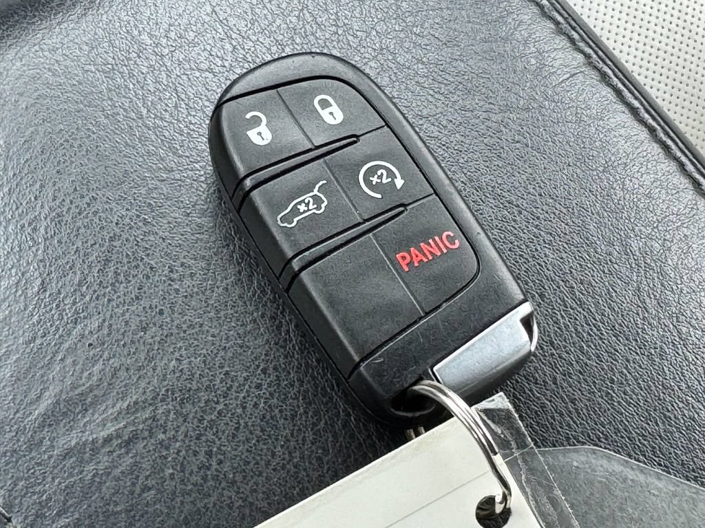 Used 2019 Jeep Grand Cherokee Summit AWD/4WD image 37