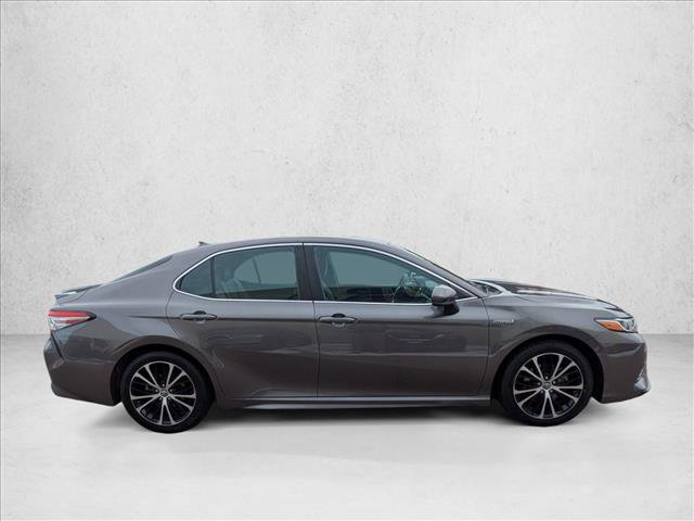 Used 2019 Toyota Camry SE image 3