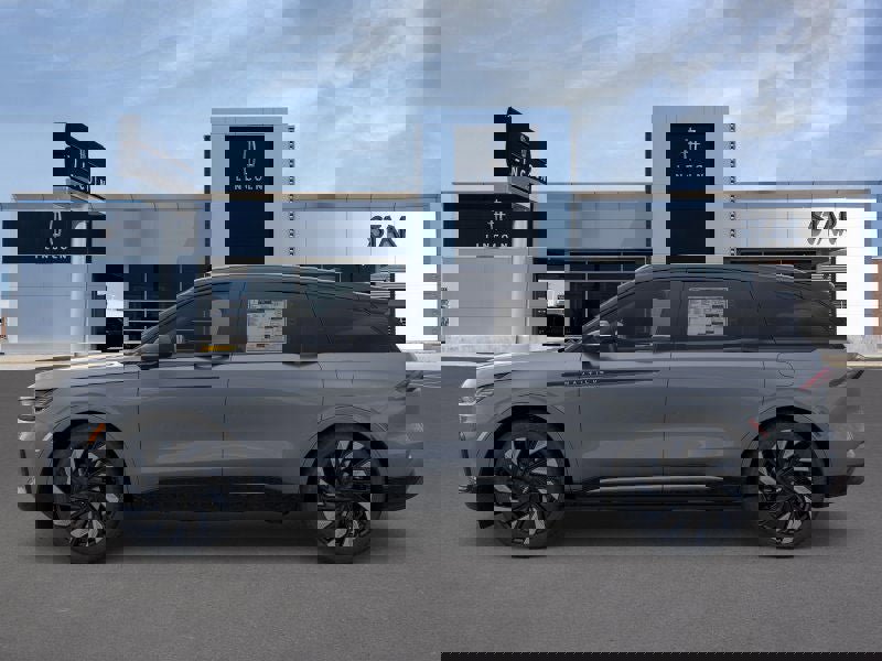 New 2025 Lincoln Nautilus Reserve w/ Jet Appearance Package image 3