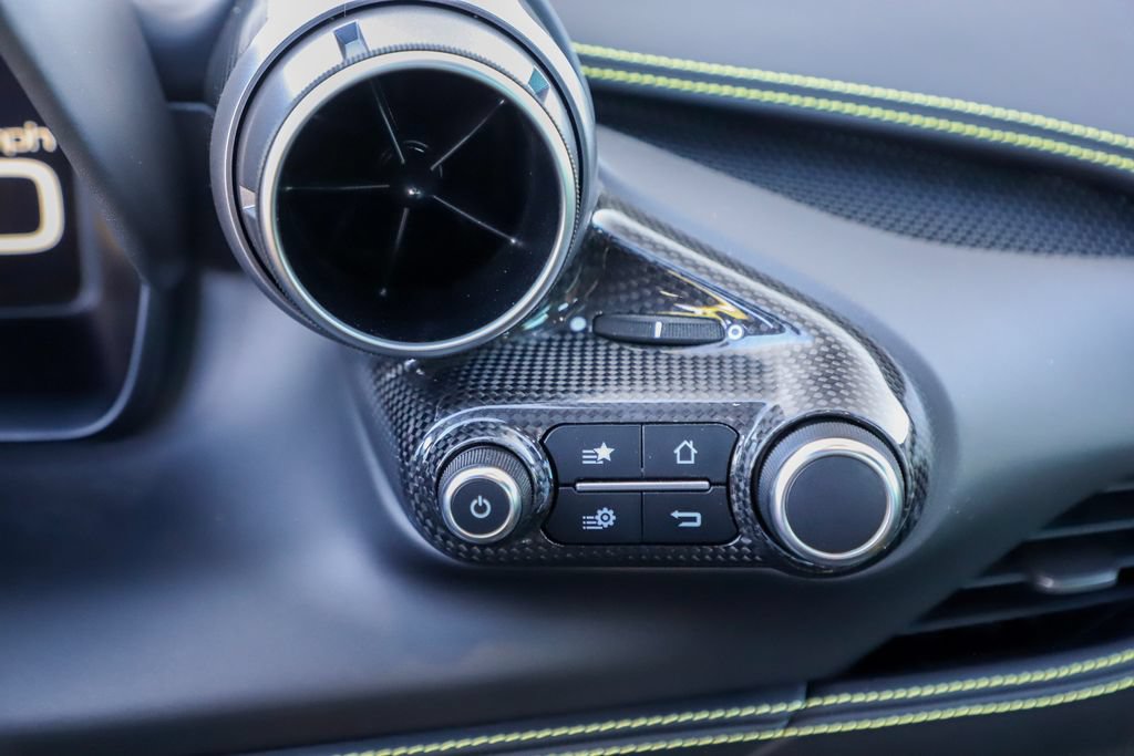 Certified 2022 Ferrari F8 Tributo RWD image 43
