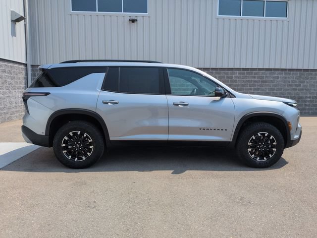 Used 2025 Chevrolet Traverse Z71 w/ Enhanced Driving Package AWD/4WD image 2