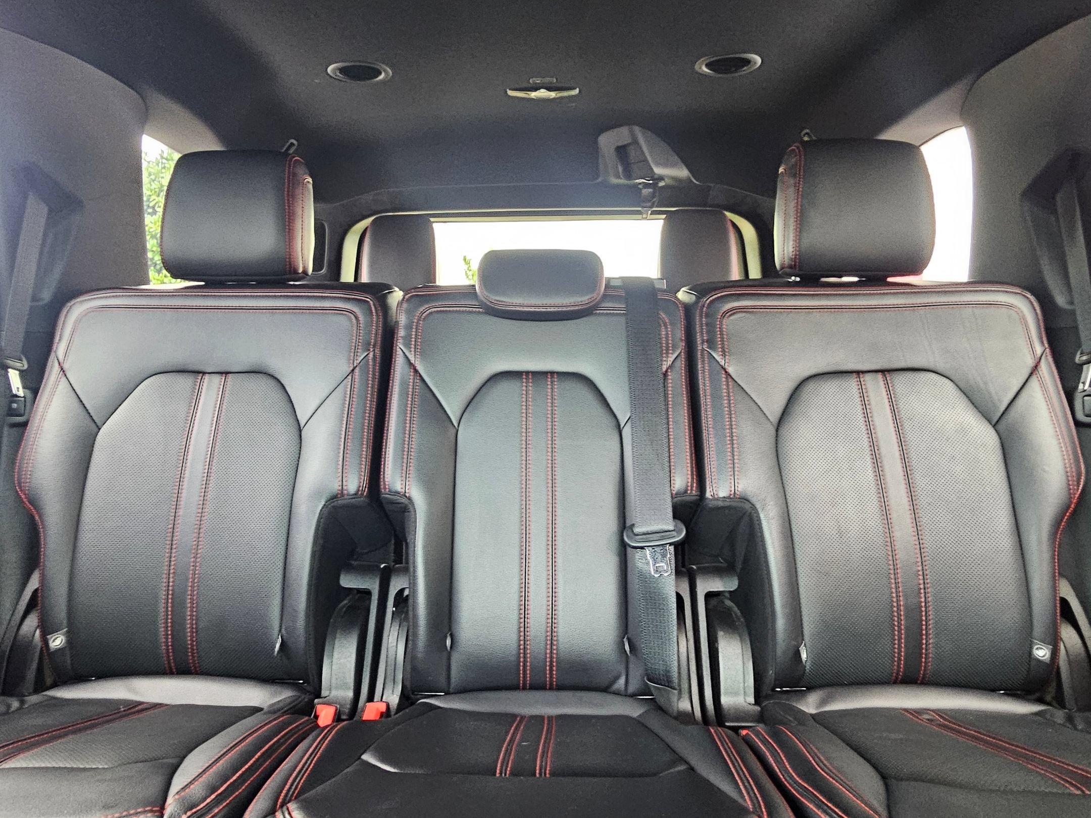 Used 2019 Ford Expedition Limited w/ Equipment Group 303A AWD/4WD image 25