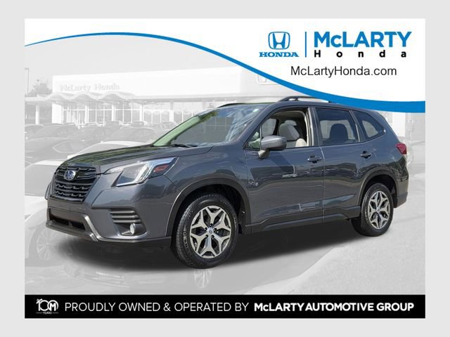 Used 2023 Subaru Forester Premium image 1