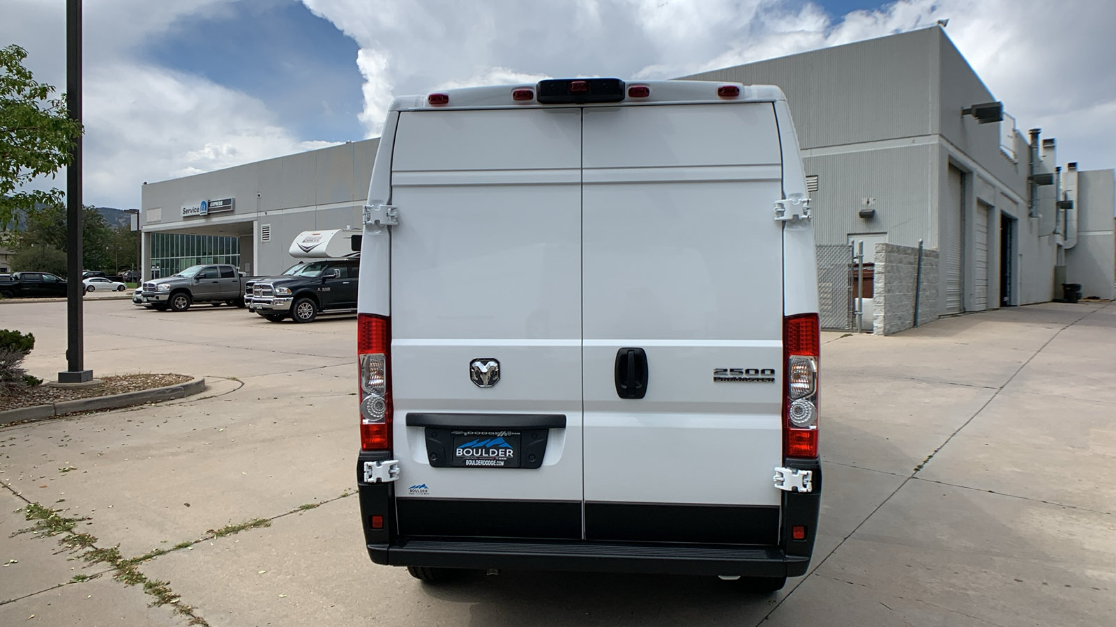 New 2026 RAM ProMaster 2500 w/ Convenience Group FWD image 4
