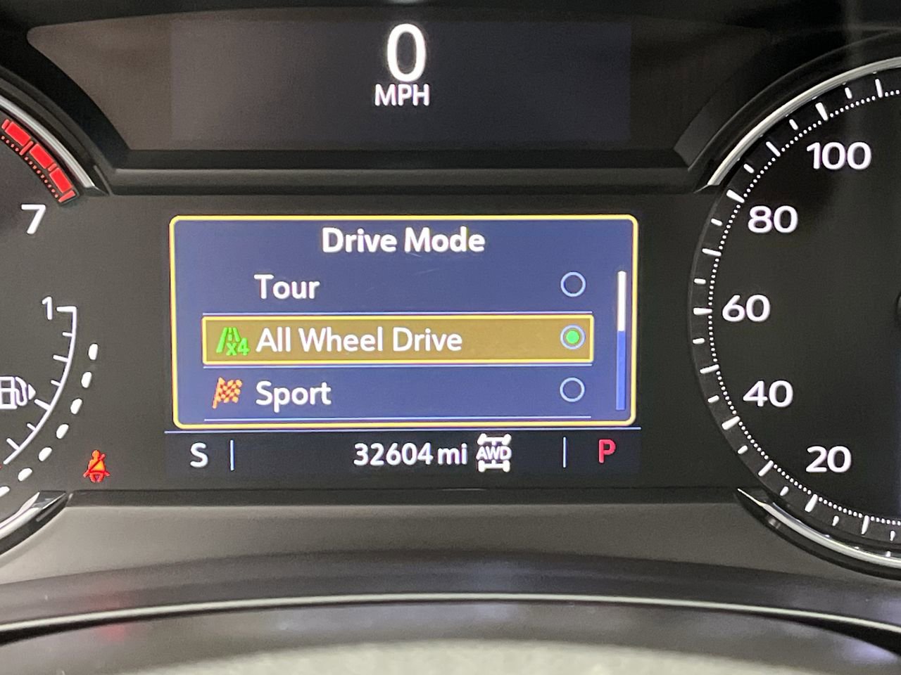 Used 2021 Cadillac XT4 Luxury w/ Cold Weather Package image 15