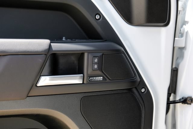 New 2026 Land Rover Defender 110 X-Dynamic SE AWD/4WD image 54