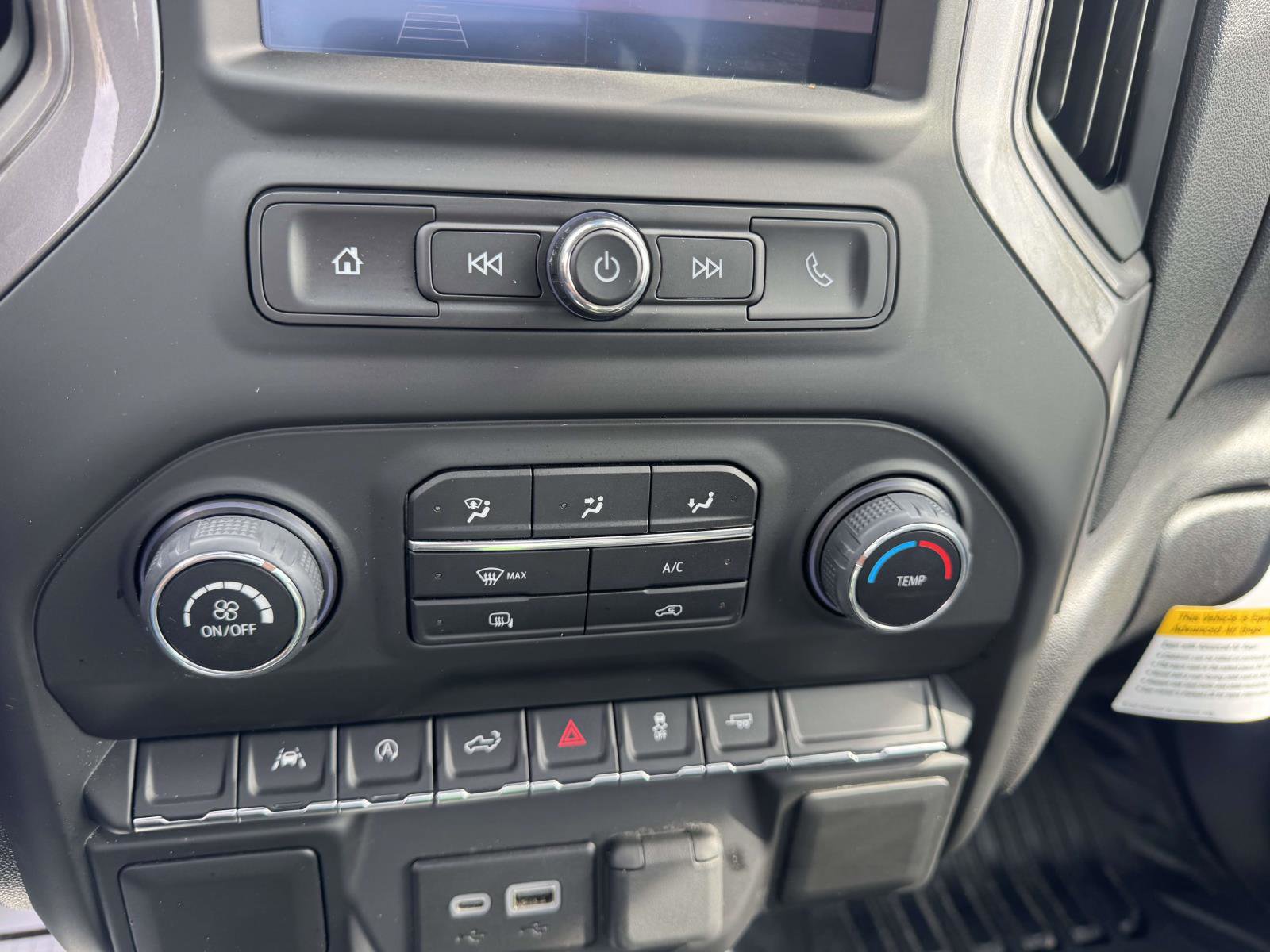 Used 2025 Chevrolet Silverado 1500 W/T image 30