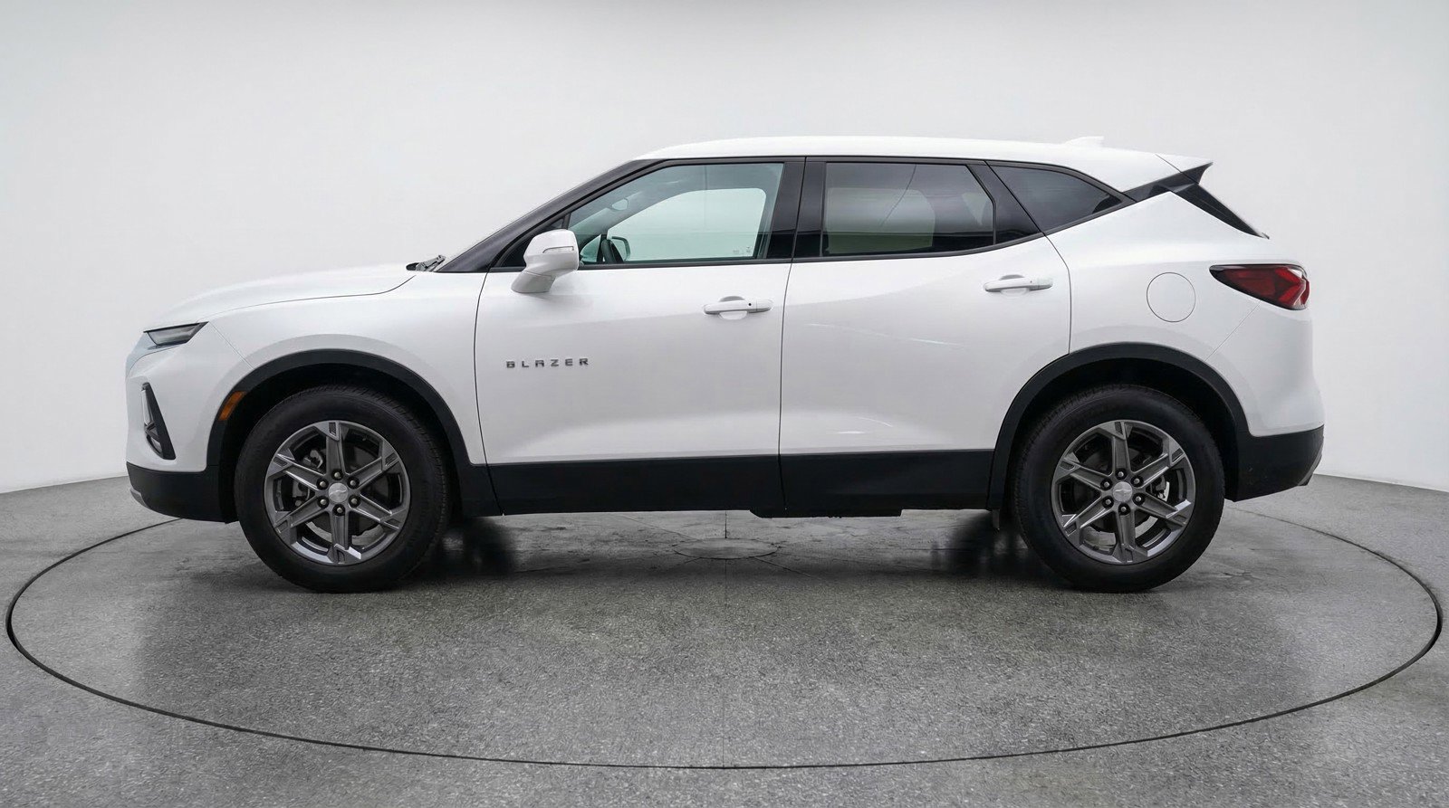 Used 2025 Chevrolet Blazer LT image 5