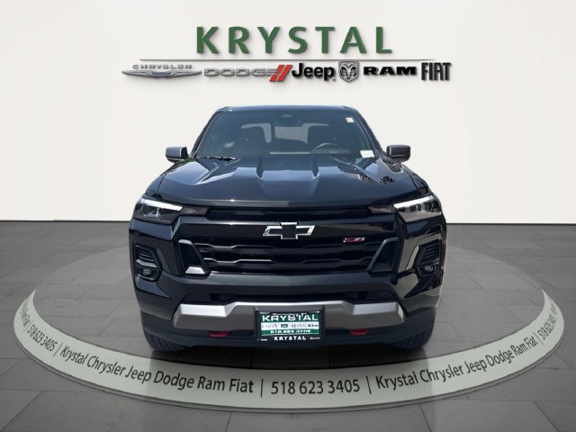Used 2025 Chevrolet Colorado Z71 AWD/4WD image 2