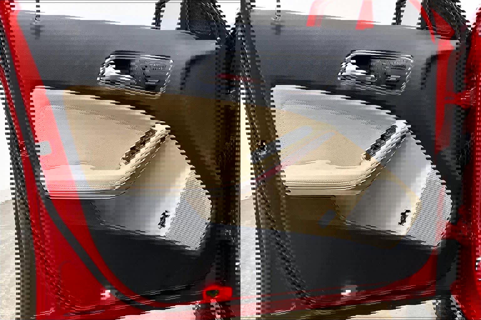 Used 2015 Mercedes-Benz GLA 250 4MATIC image 25