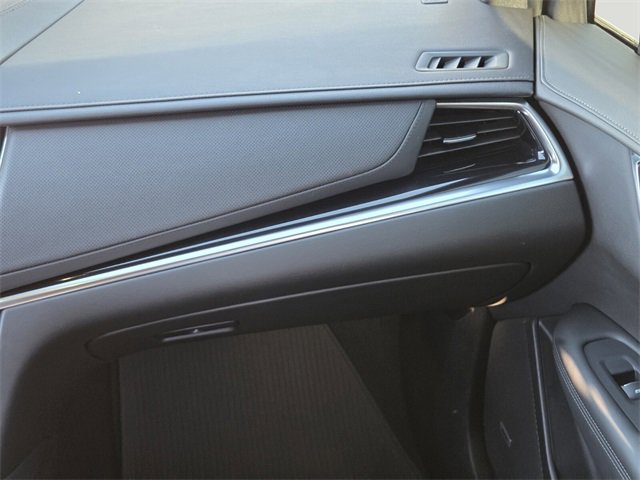 New 2025 Cadillac XT6 Luxury image 16