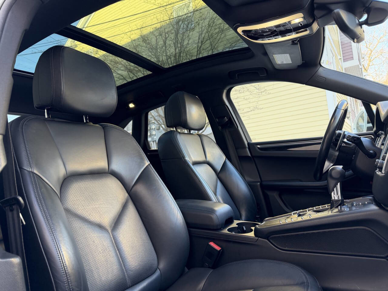 Used 2017 Porsche Macan image 20