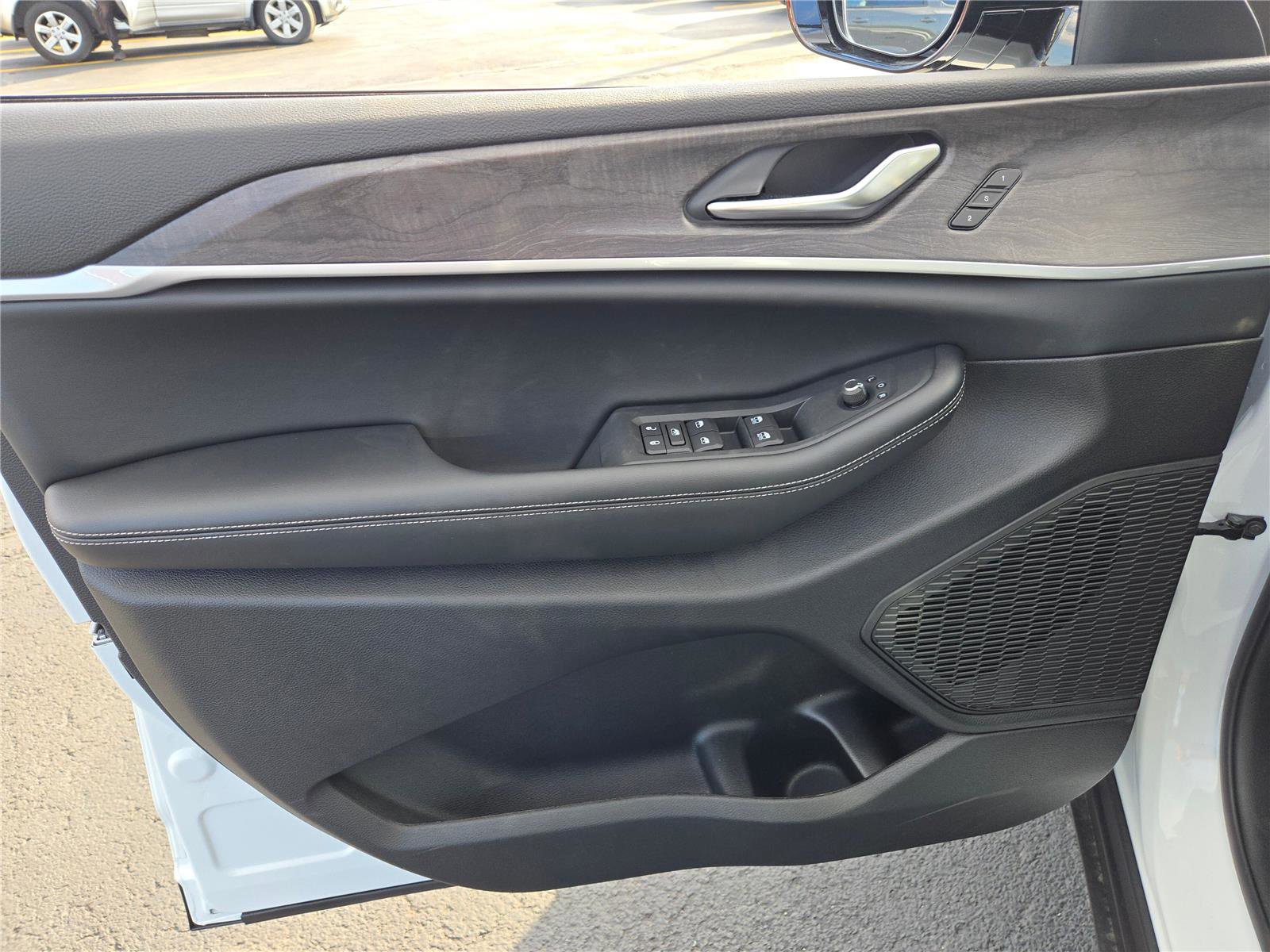 New 2025 Jeep Grand Cherokee Limited w/ Black Appearance Package image 21