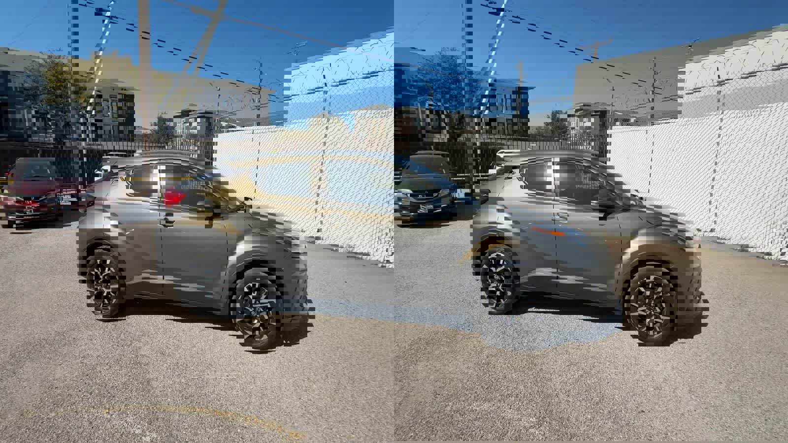 Used 2021 Toyota C-HR XLE image 9