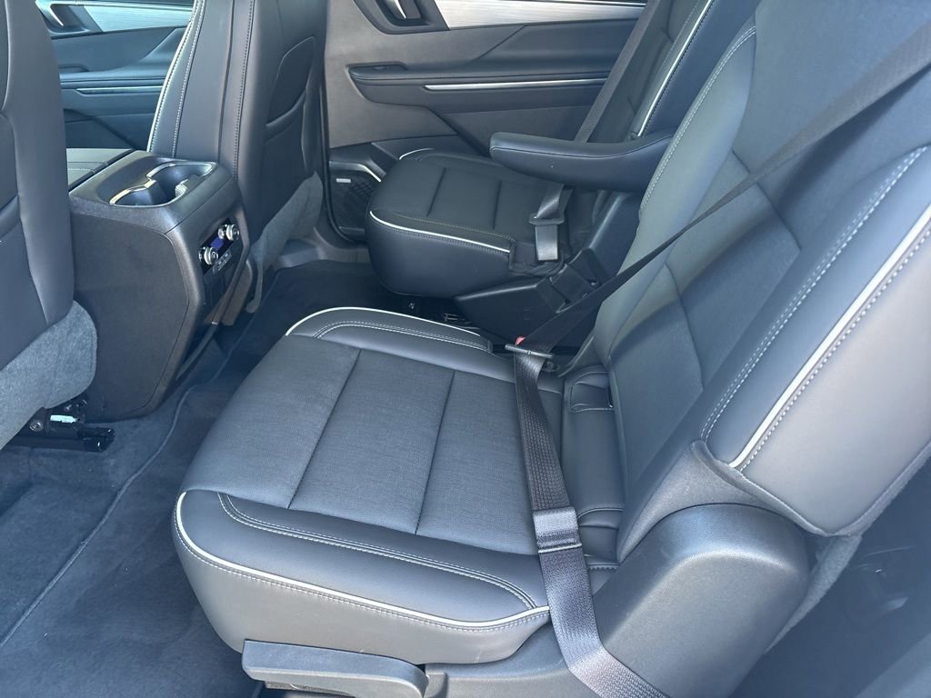 Used 2025 Buick Enclave Preferred AWD/4WD image 26