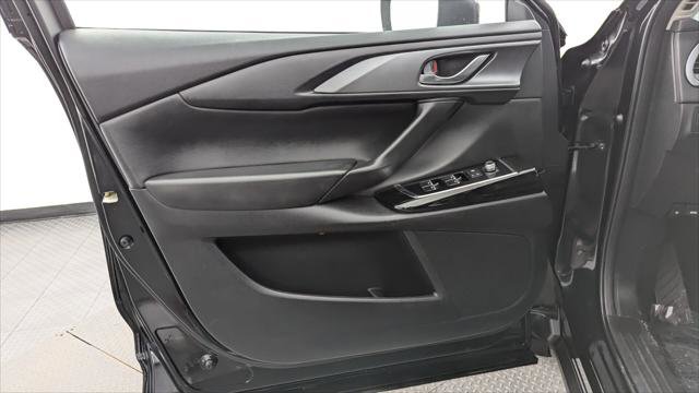 Used 2023 MAZDA CX-9 Touring image 13