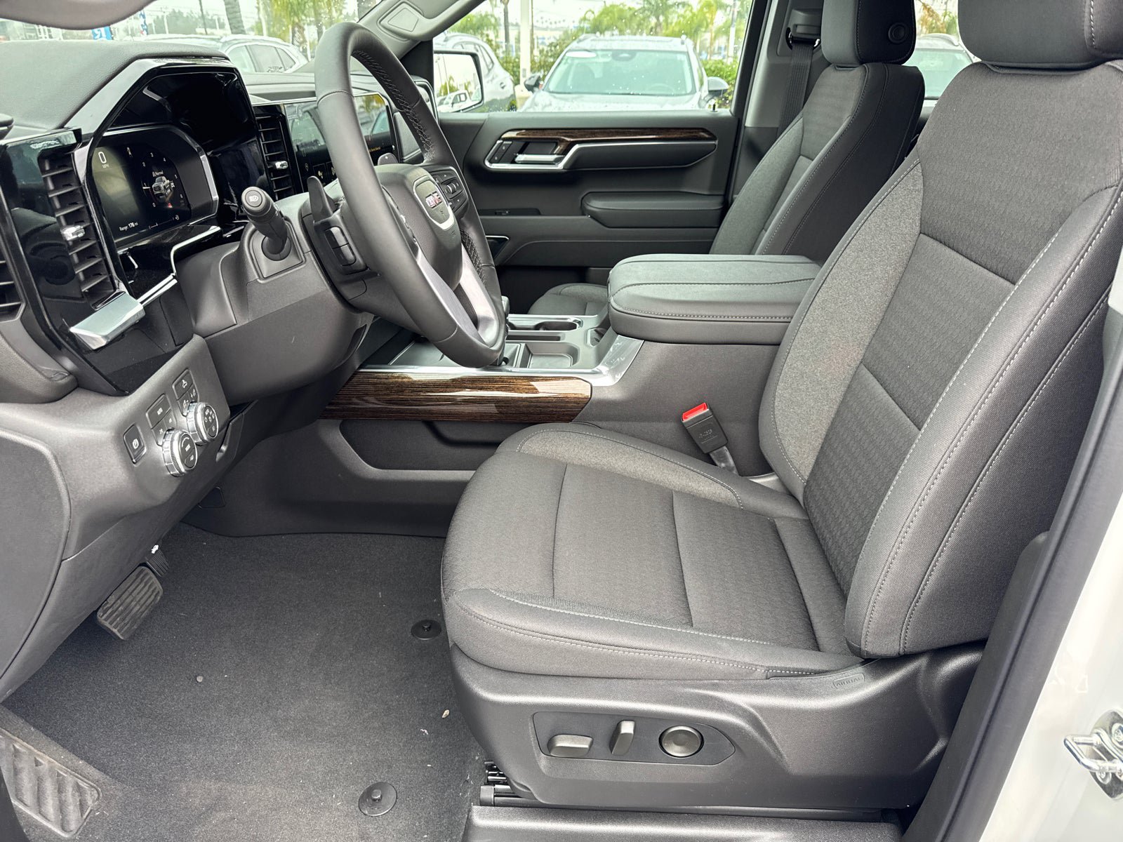 Used 2026 GMC Sierra 1500 Elevation w/ Preferred Package AWD/4WD image 25