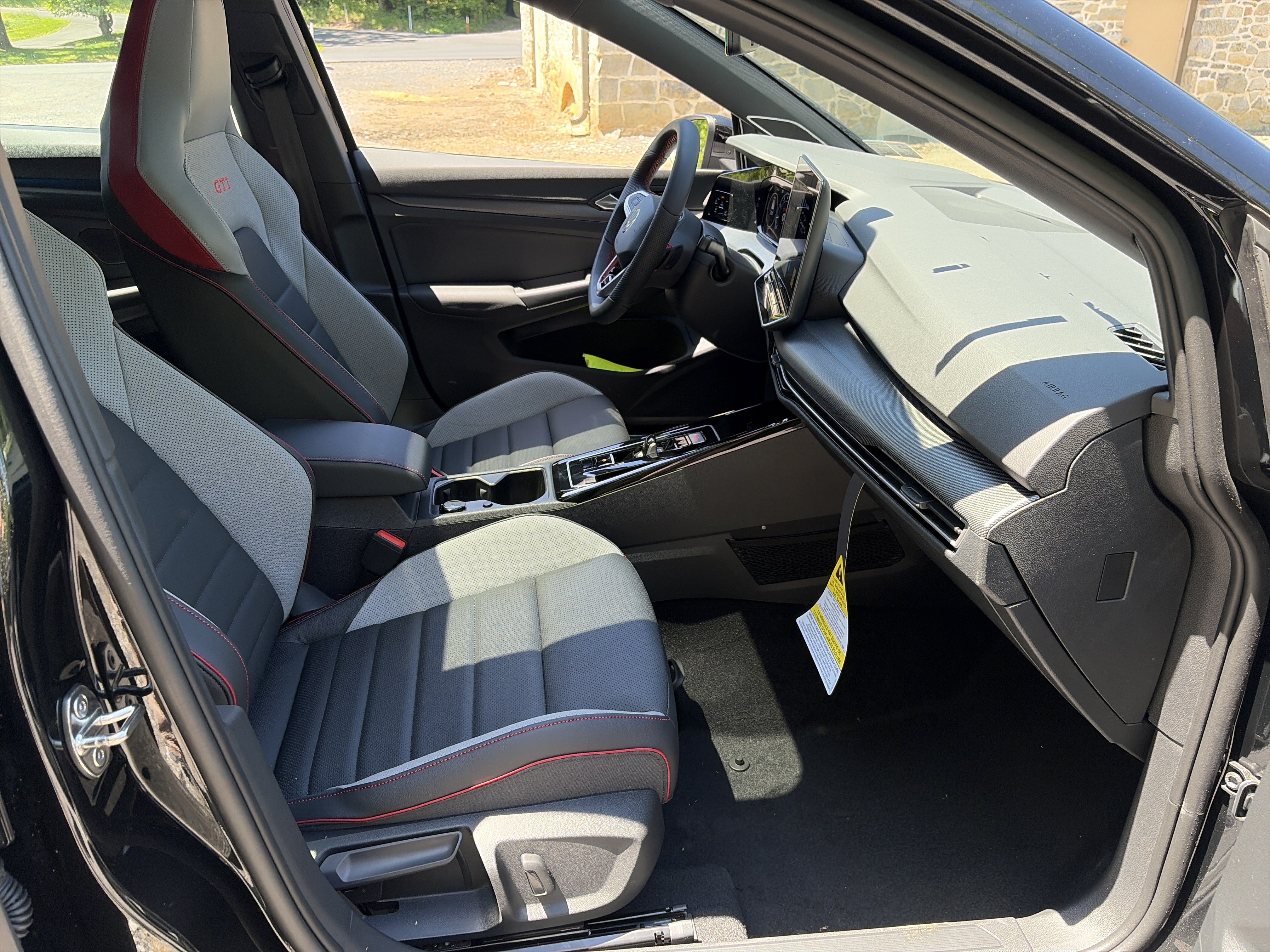 New 2026 Volkswagen GTI SE FWD image 19