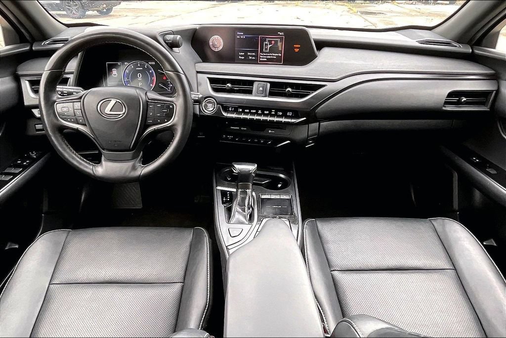 Used 2019 Lexus UX 200 w/ Premium Package FWD image 7