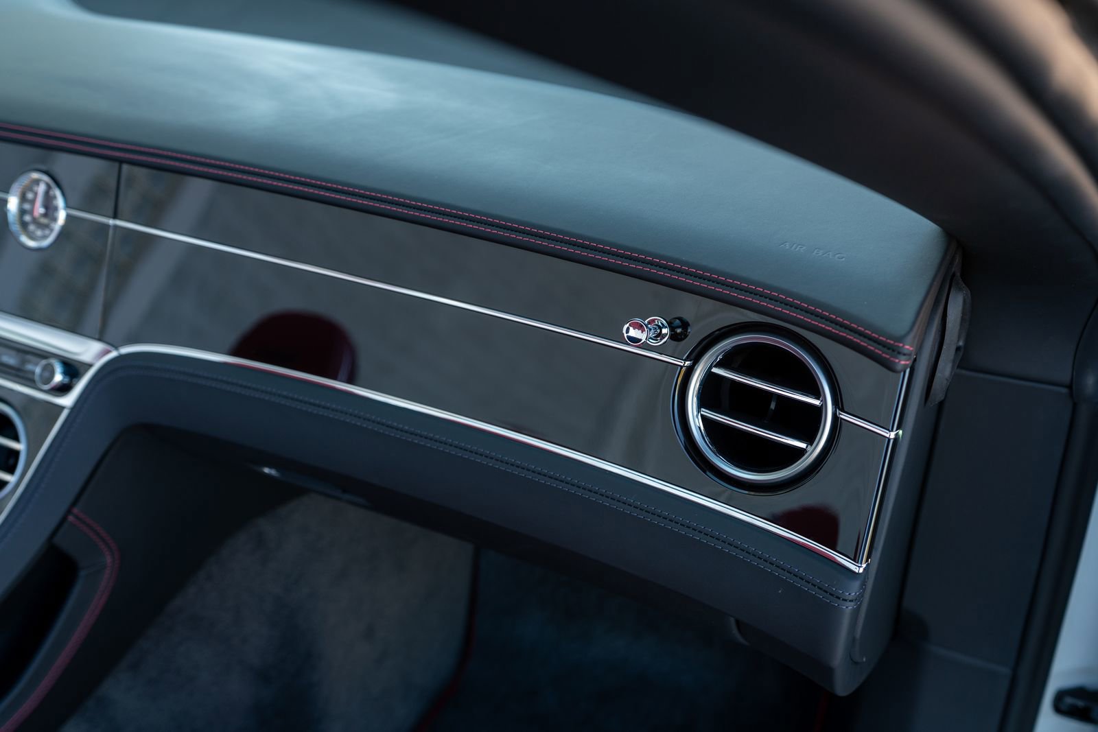 Certified 2024 Bentley Continental GT image 37