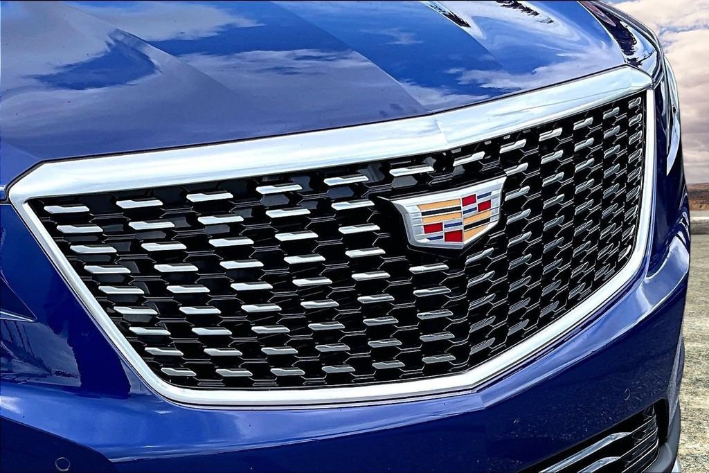 Certified 2025 Cadillac XT5 Premium Luxury FWD image 33
