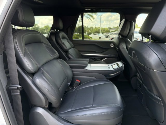 New 2026 Lincoln Navigator L Reserve w/ Jet Appearance Package AWD/4WD image 21