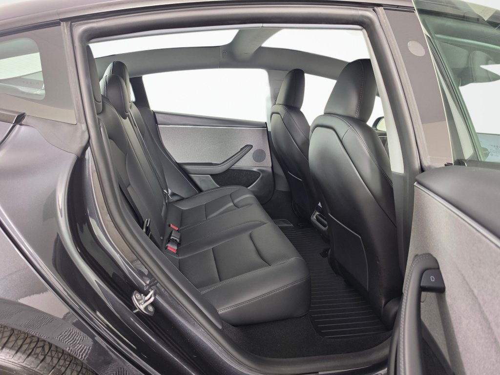 Used 2025 Tesla Model 3 Long Range RWD image 34