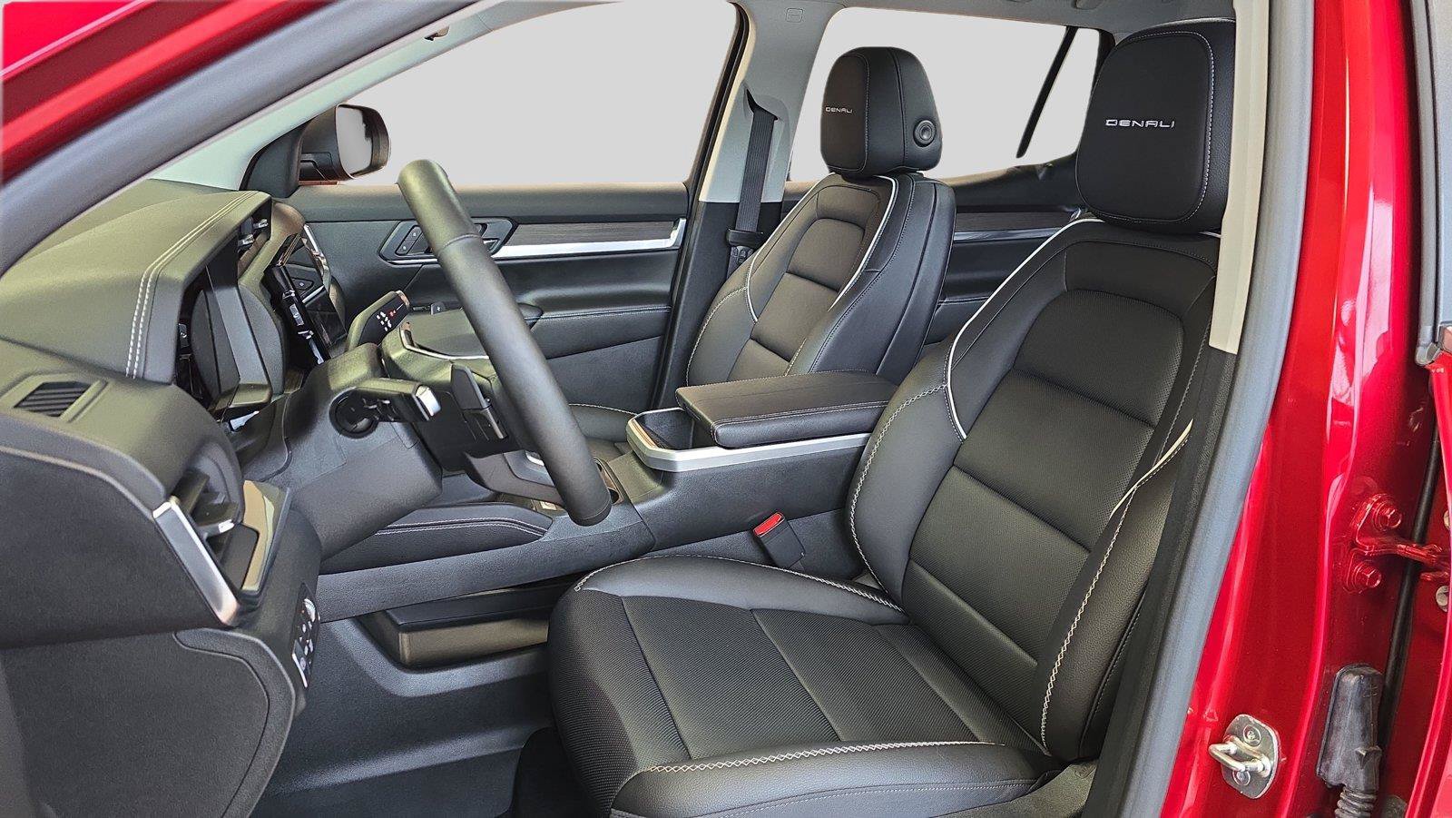 Used 2026 GMC Terrain Denali w/ LPO, Floor Liner Package AWD/4WD image 11