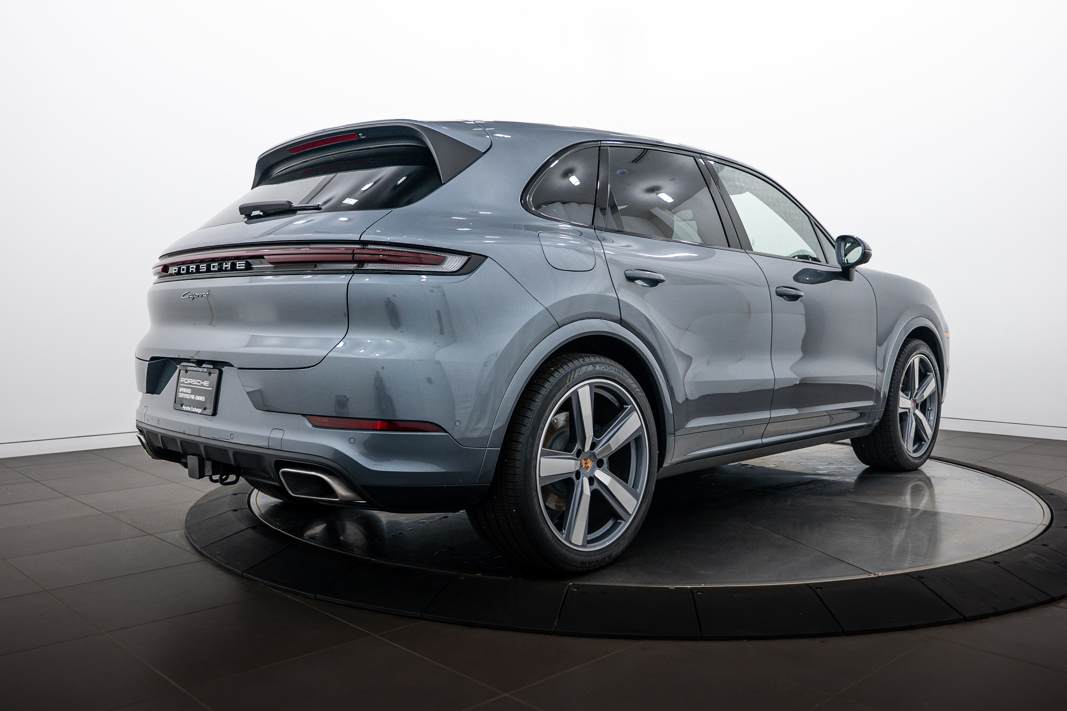 Certified 2026 Porsche Cayenne AWD/4WD image 7