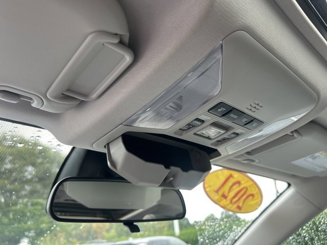 Used 2021 Toyota RAV4 XLE Premium image 33
