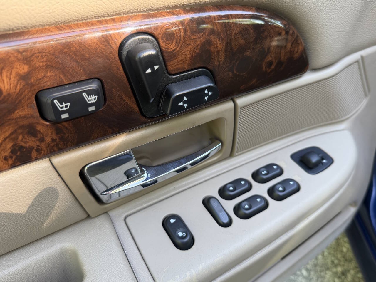 Used 2005 Mercury Grand Marquis LS RWD image 17