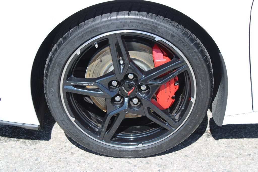 Used 2021 Chevrolet Corvette Stingray Premium Conv w/ Z51 Performance Package RWD image 8