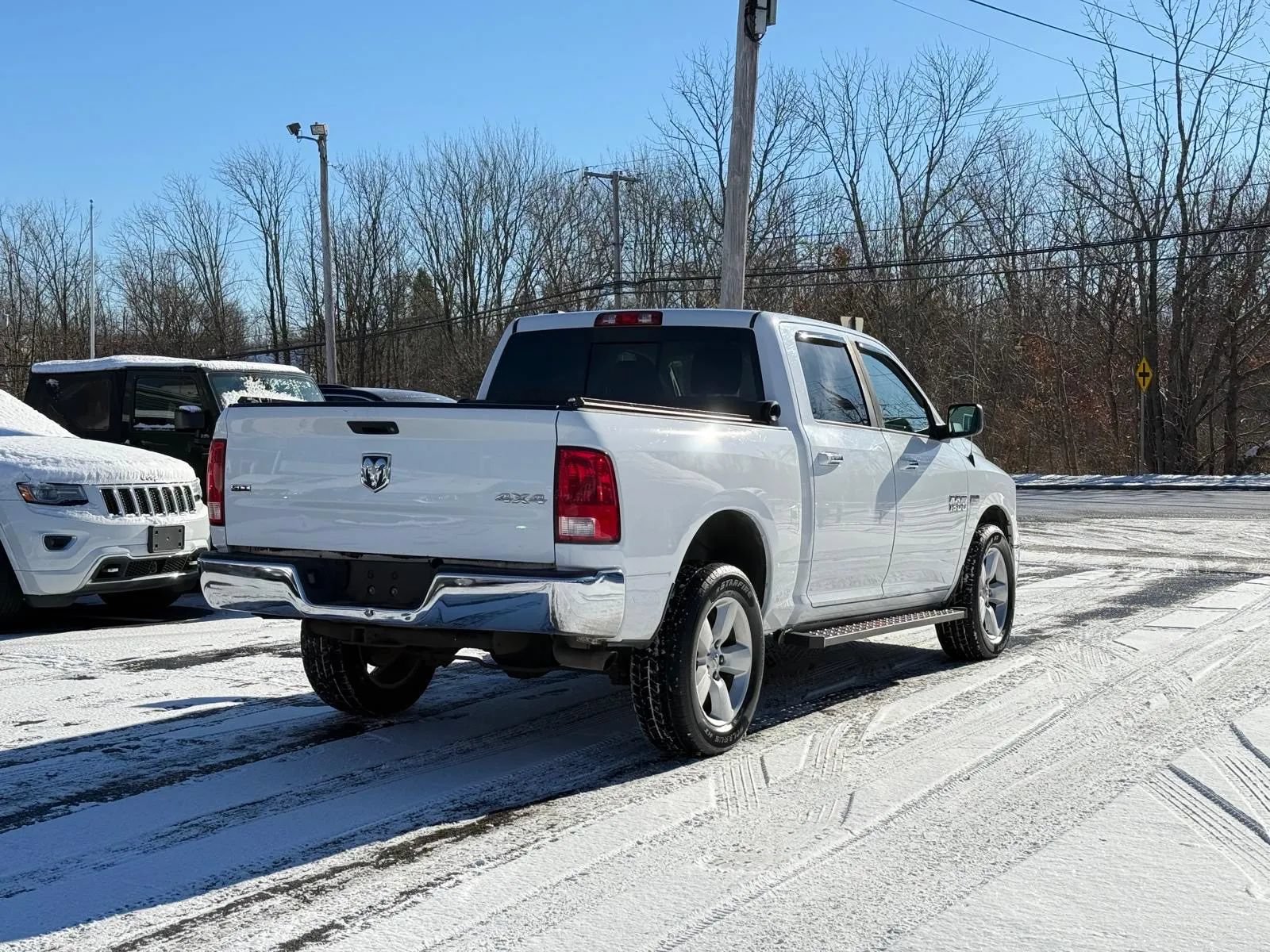 Used 2016 RAM 1500 Classic SLT AWD/4WD image 4