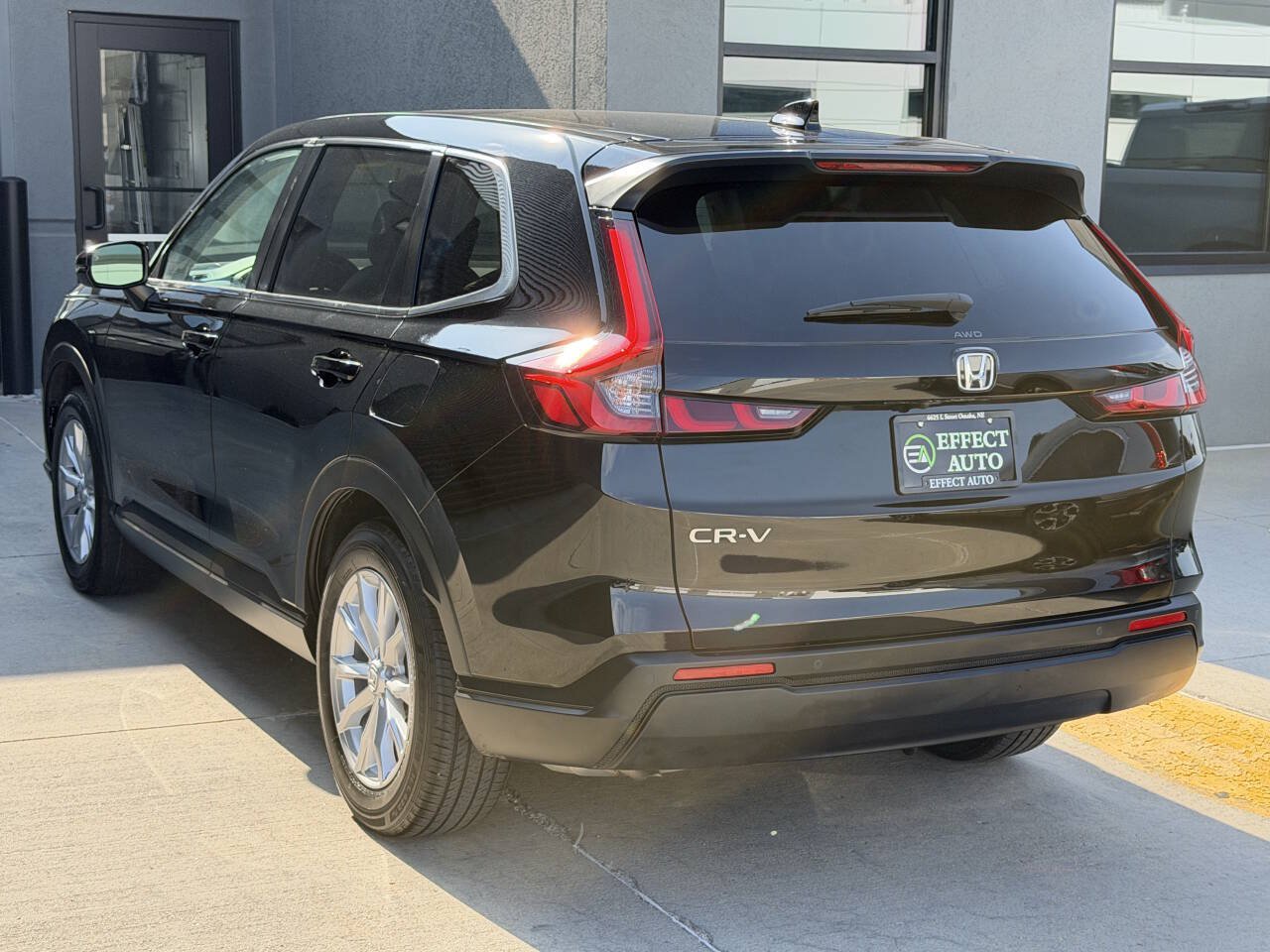 Used 2025 Honda CR-V EX-L image 8