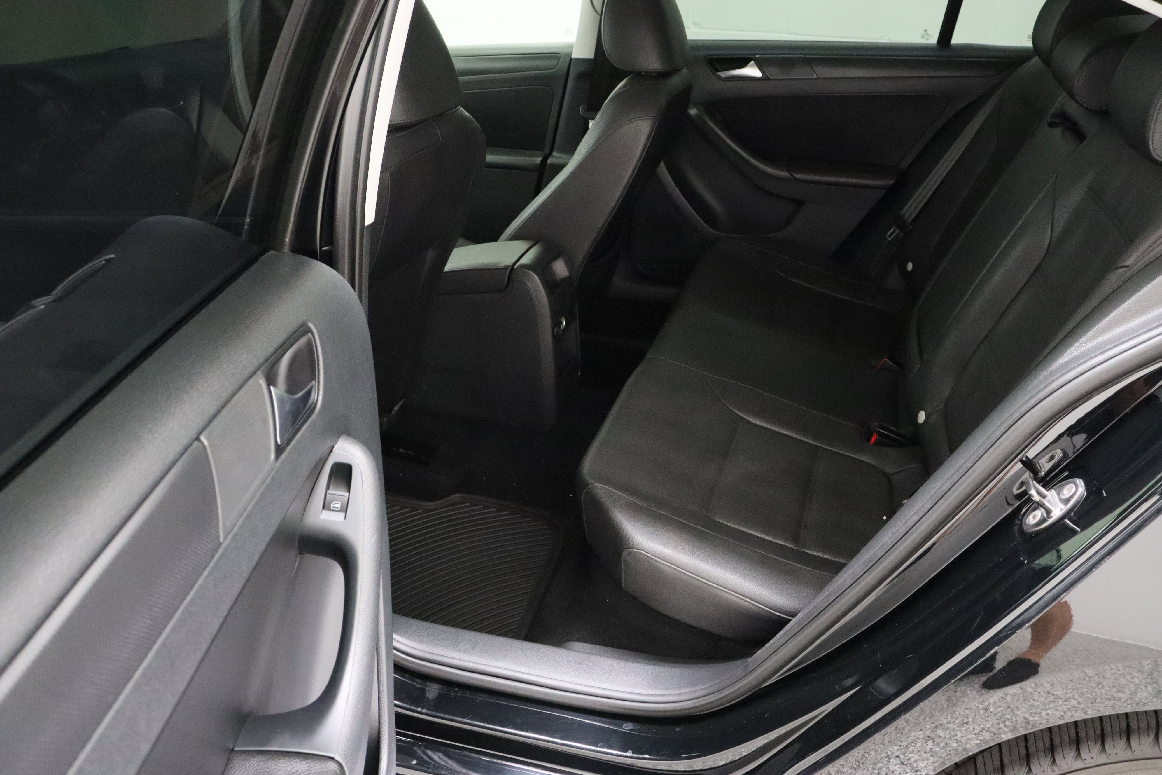 Used 2012 Volkswagen Jetta SE image 22